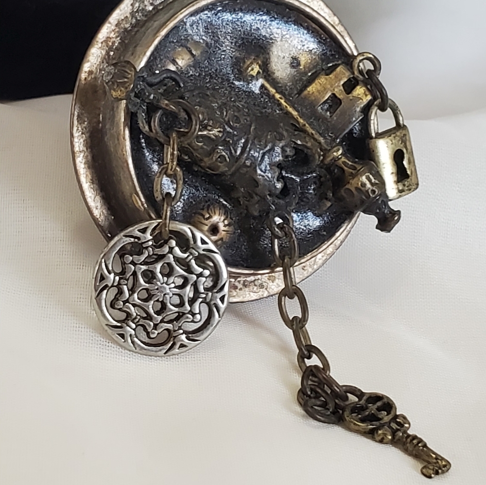 VTG Renaissance Necklace - Picture 3 of 7